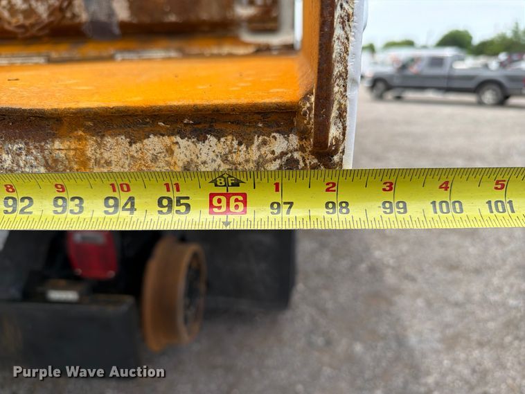image for item EG9228 2015 Freightliner 108SD grapple truck