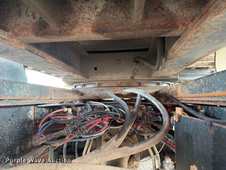 image for item EG9228 2015 Freightliner 108SD grapple truck
