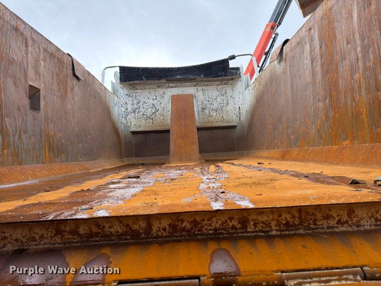 image for item EG9228 2015 Freightliner 108SD grapple truck