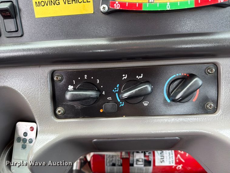 image for item EG9228 2015 Freightliner 108SD grapple truck