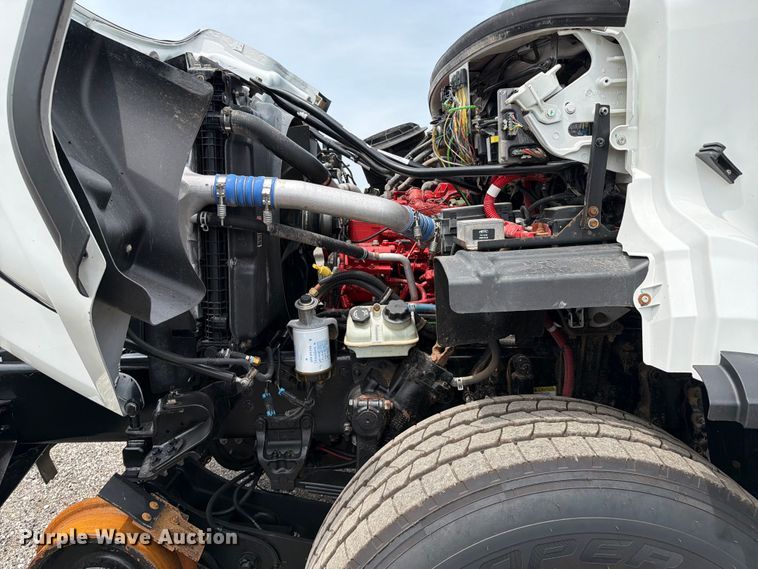 image for item EG9228 2015 Freightliner 108SD grapple truck