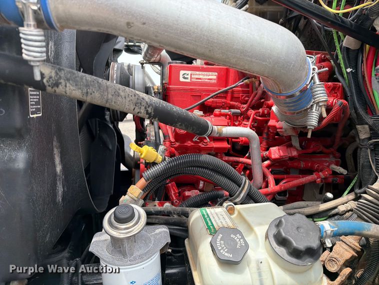 image for item EG9228 2015 Freightliner 108SD grapple truck