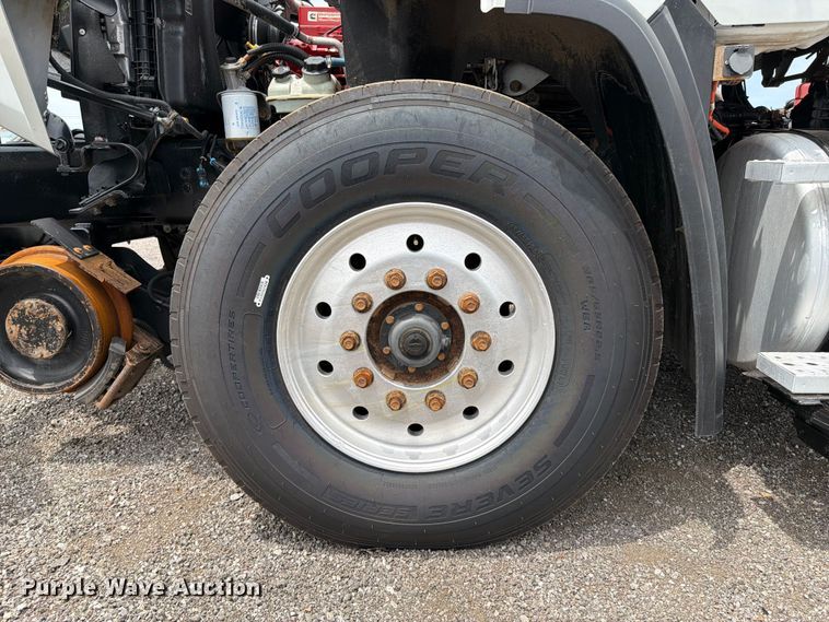 image for item EG9228 2015 Freightliner 108SD grapple truck