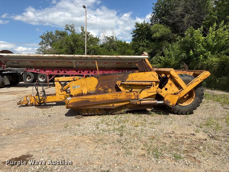 image for item EI5894 1999 Reynolds 14C scraper