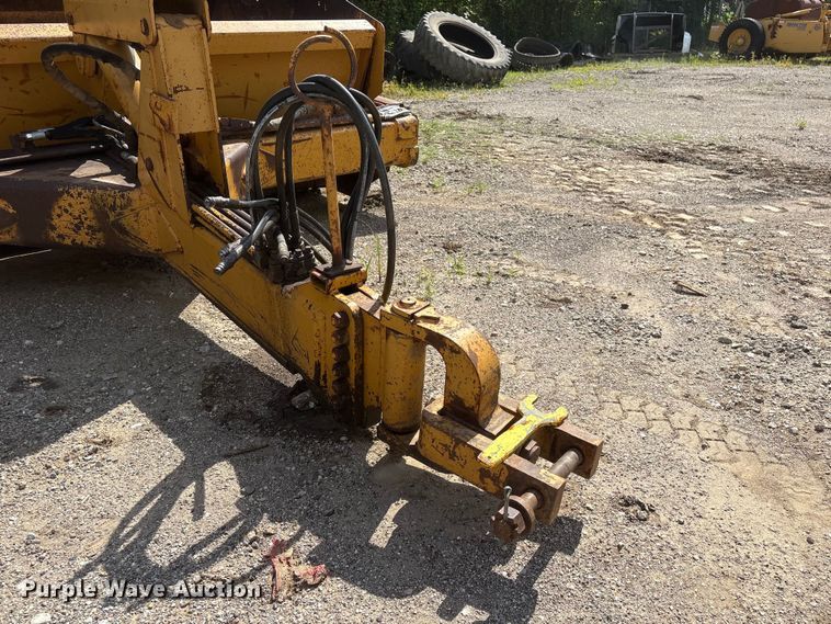 image for item EI5894 1999 Reynolds 14C scraper