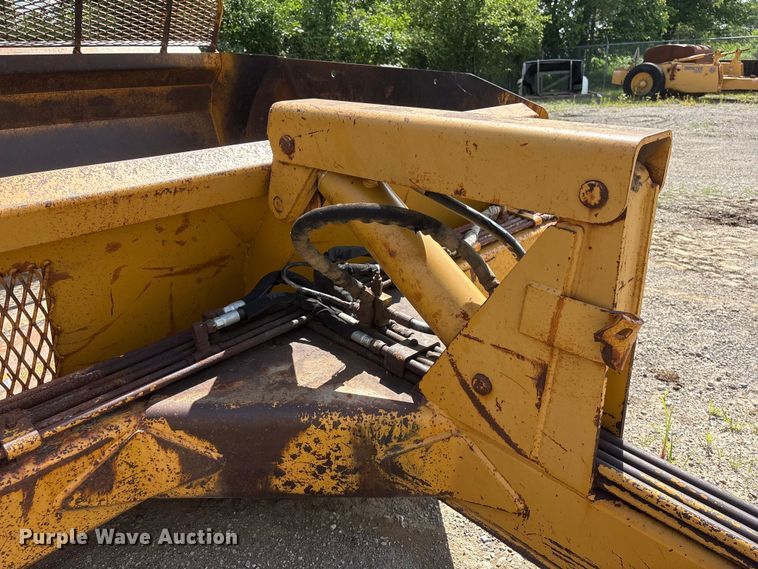 image for item EI5894 1999 Reynolds 14C scraper