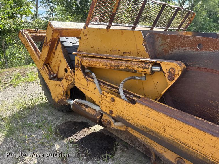 image for item EI5894 1999 Reynolds 14C scraper