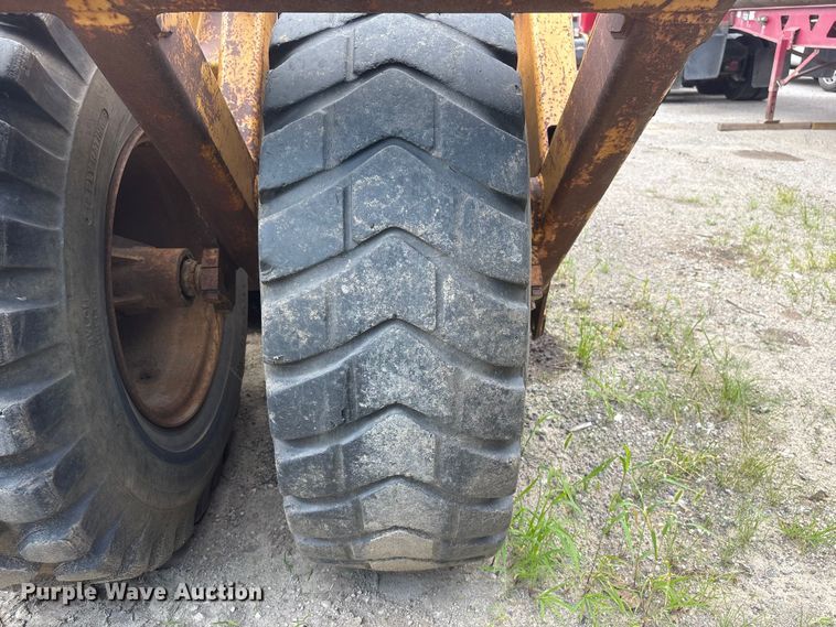 image for item EI5894 1999 Reynolds 14C scraper