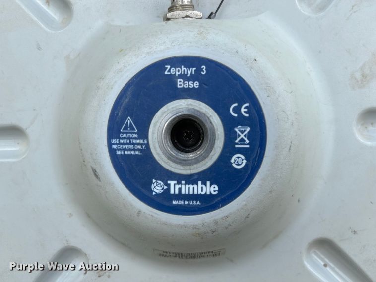 image for item EI5896 Trimble GPS base station