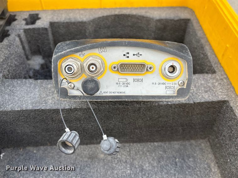 image for item EI5896 Trimble GPS base station