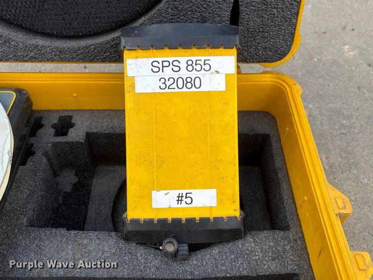 image for item EI5896 Trimble GPS base station