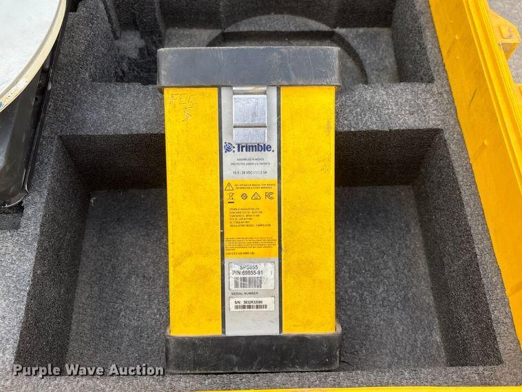 image for item EI5896 Trimble GPS base station