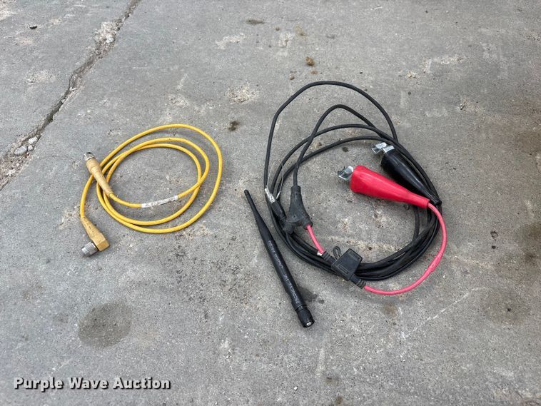 image for item EI5896 Trimble GPS base station