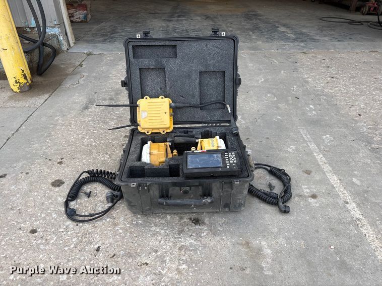 image for item EI5897 Trimble GCS900 dozer grade control system