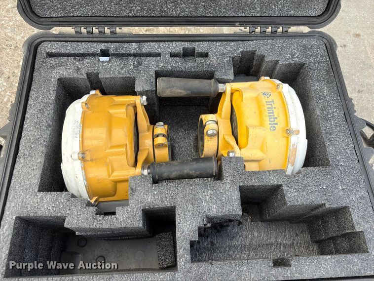 image for item EI5897 Trimble GCS900 dozer grade control system
