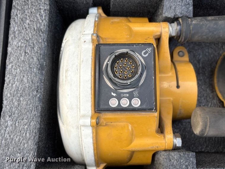 image for item EI5897 Trimble GCS900 dozer grade control system