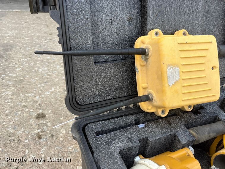 image for item EI5897 Trimble GCS900 dozer grade control system