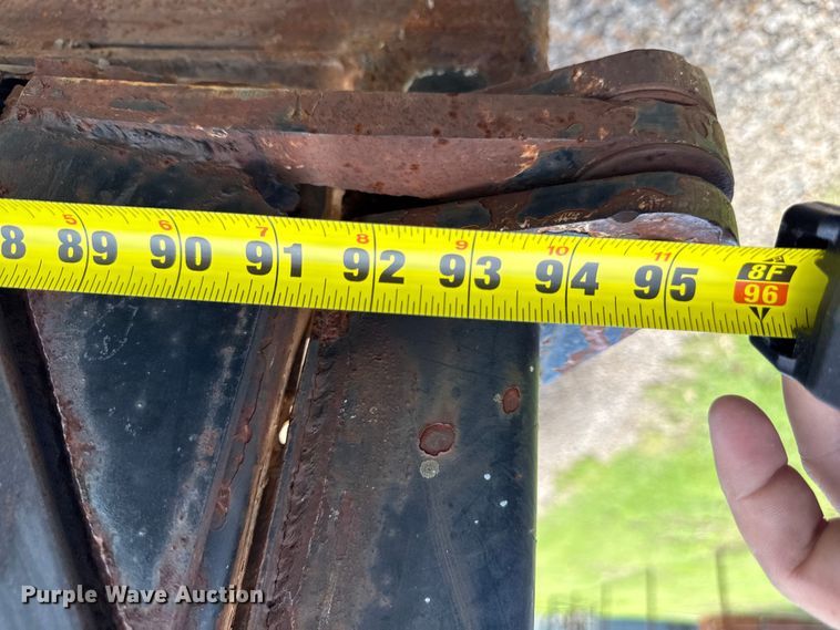 image for item EN0425 2000 Sterling LT7501 grapple truck