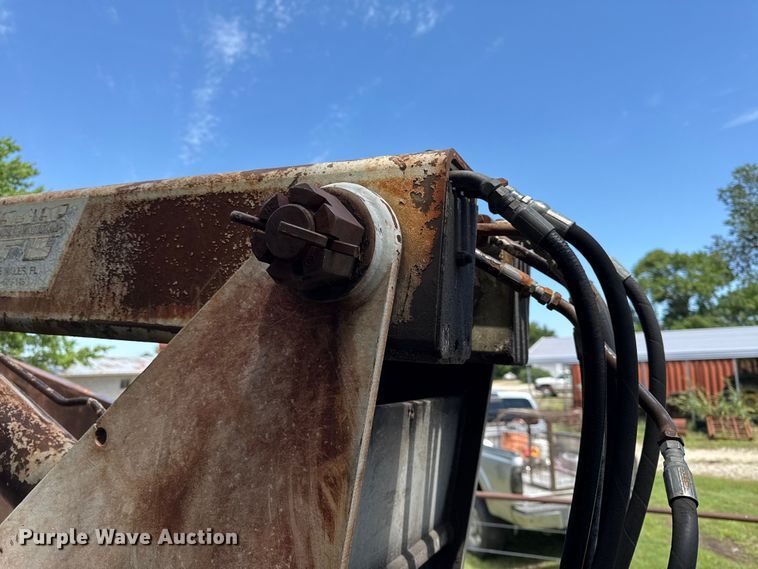 image for item EN0425 2000 Sterling LT7501 grapple truck