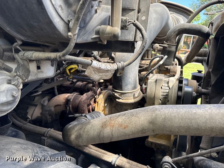 image for item EN0425 2000 Sterling LT7501 grapple truck