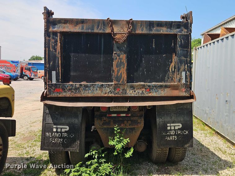 image for item EO7358 1979 Kenworth W900 dump truck