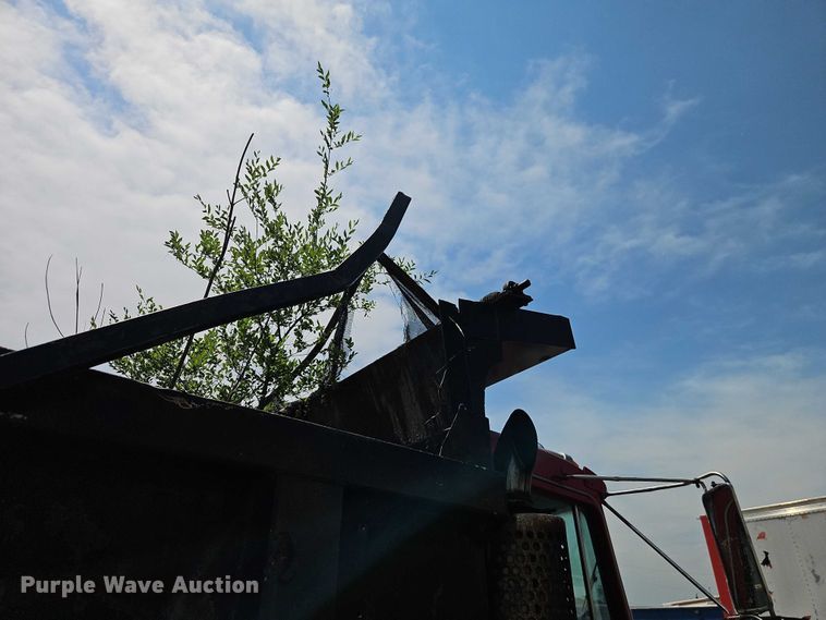 image for item EO7358 1979 Kenworth W900 dump truck