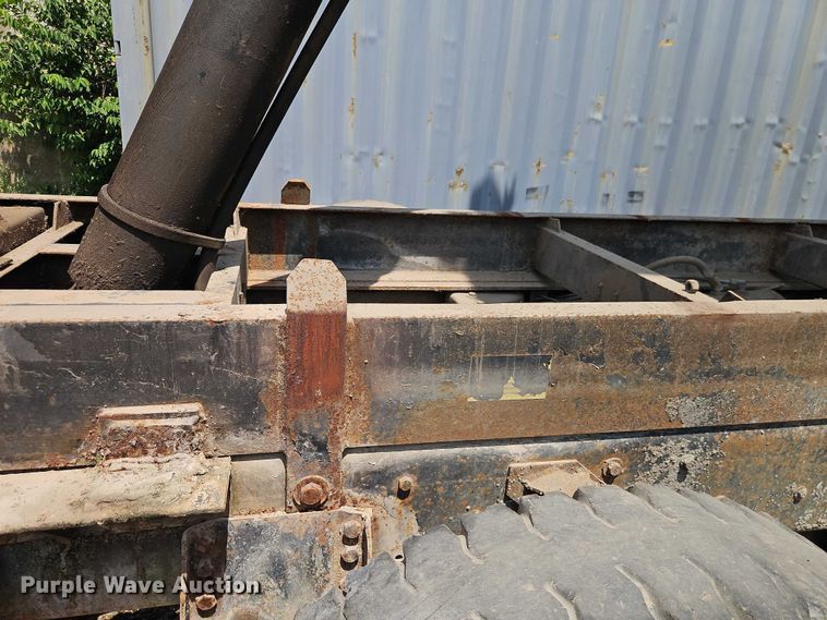 image for item EO7358 1979 Kenworth W900 dump truck