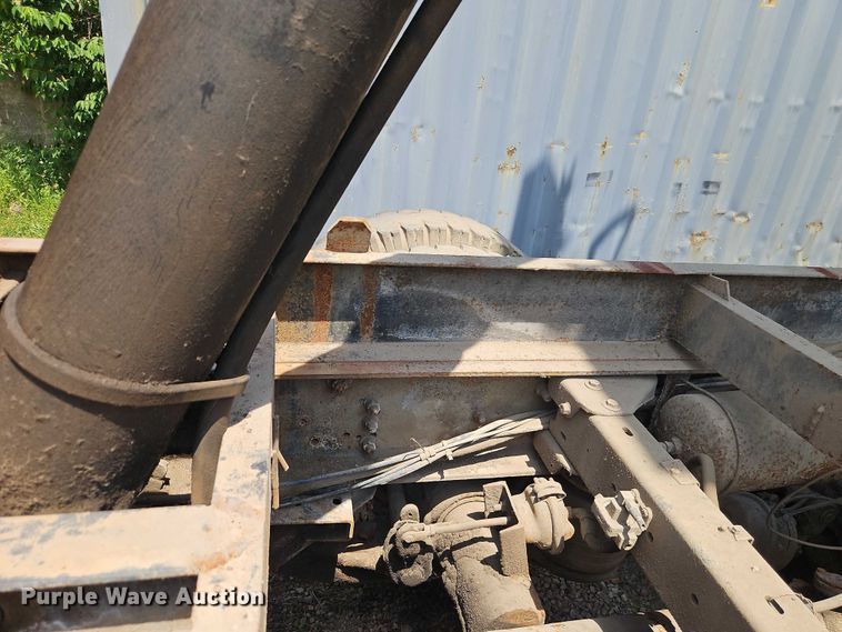 image for item EO7358 1979 Kenworth W900 dump truck