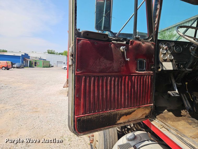 image for item EO7358 1979 Kenworth W900 dump truck
