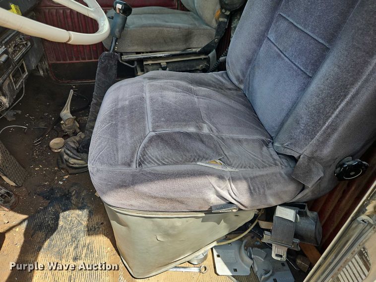 image for item EO7358 1979 Kenworth W900 dump truck