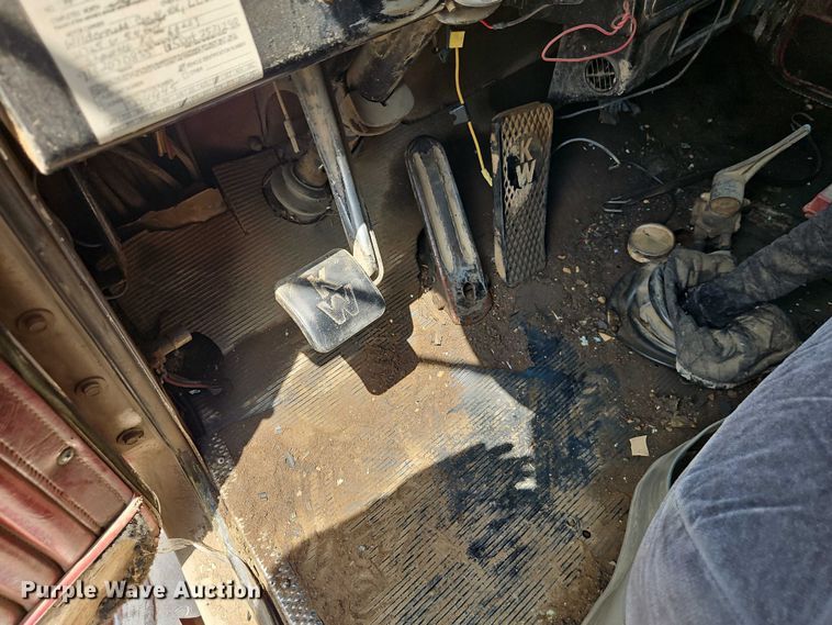 image for item EO7358 1979 Kenworth W900 dump truck