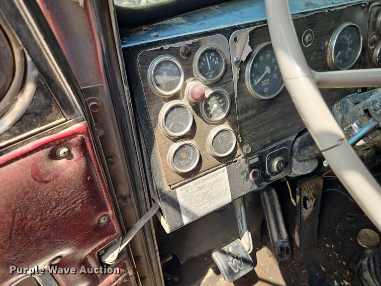 image for item EO7358 1979 Kenworth W900 dump truck