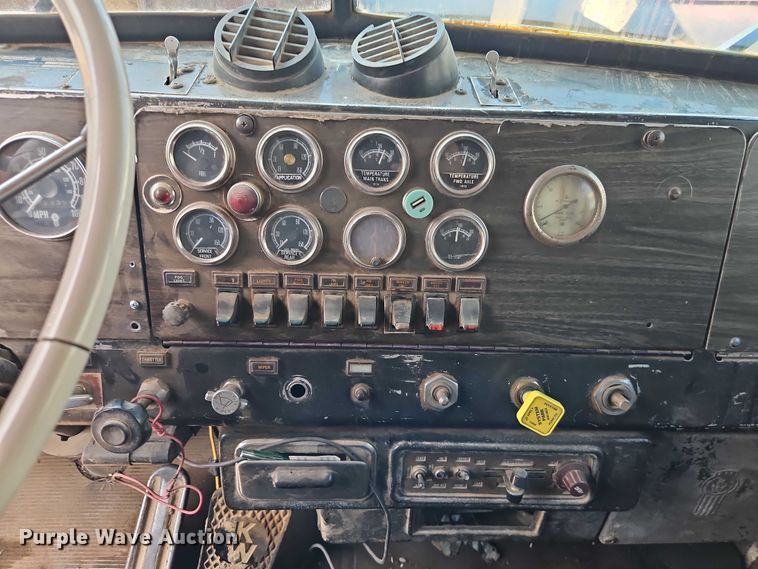 image for item EO7358 1979 Kenworth W900 dump truck