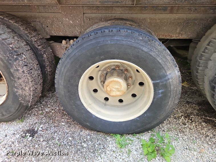 image for item EO7358 1979 Kenworth W900 dump truck