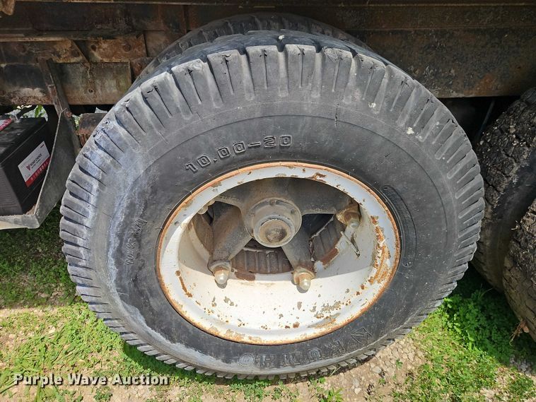 image for item EO7358 1979 Kenworth W900 dump truck