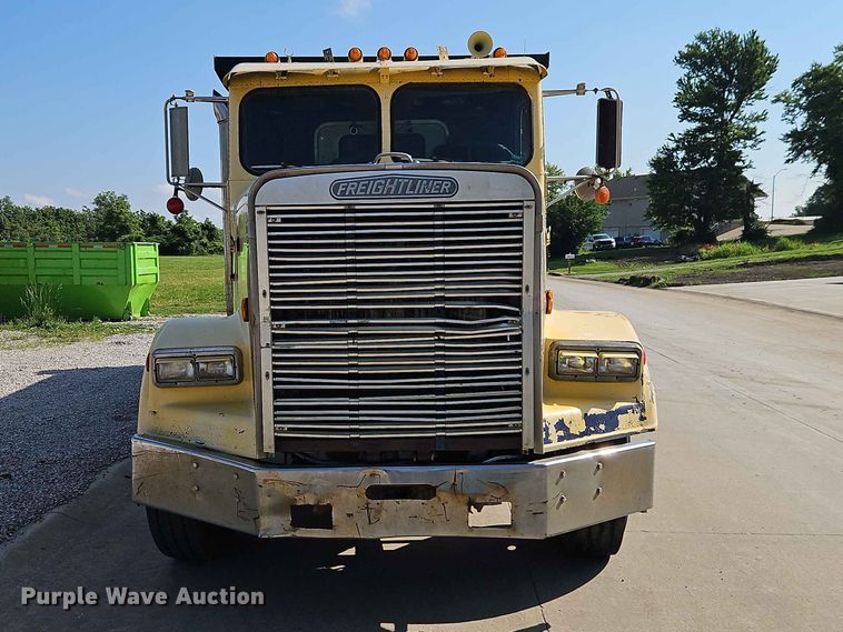 image for item EO7433 1987 Freightliner FLC dump truck