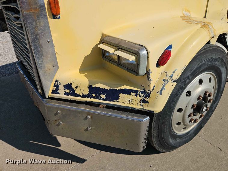 image for item EO7433 1987 Freightliner FLC dump truck