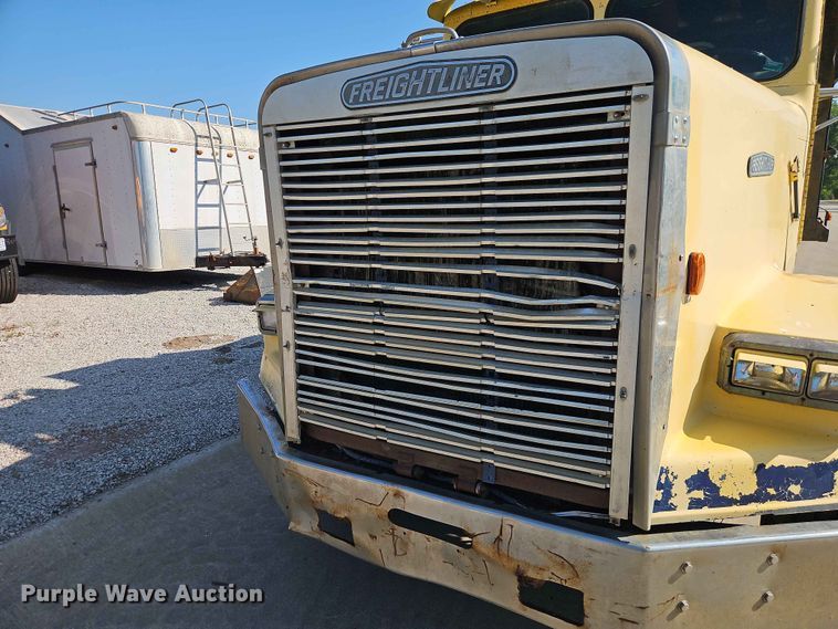 image for item EO7433 1987 Freightliner FLC dump truck