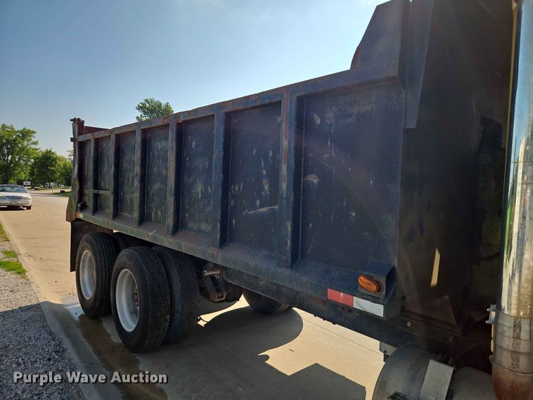 image for item EO7433 1987 Freightliner FLC dump truck