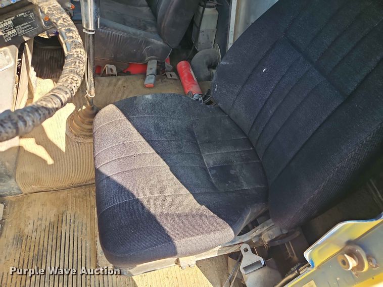 image for item EO7433 1987 Freightliner FLC dump truck