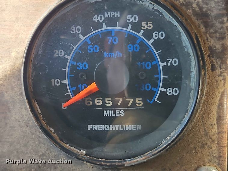 image for item EO7433 1987 Freightliner FLC dump truck