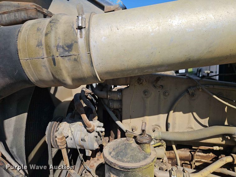 image for item EO7433 1987 Freightliner FLC dump truck