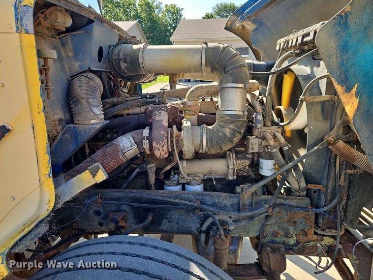 image for item EO7433 1987 Freightliner FLC dump truck