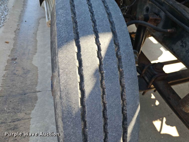 image for item EO7433 1987 Freightliner FLC dump truck