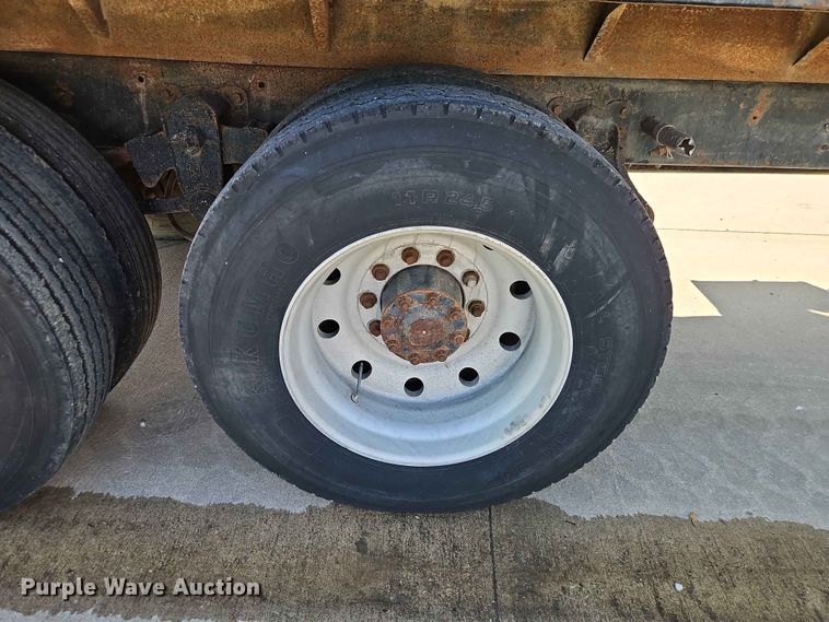 image for item EO7433 1987 Freightliner FLC dump truck