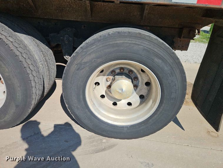 image for item EO7433 1987 Freightliner FLC dump truck