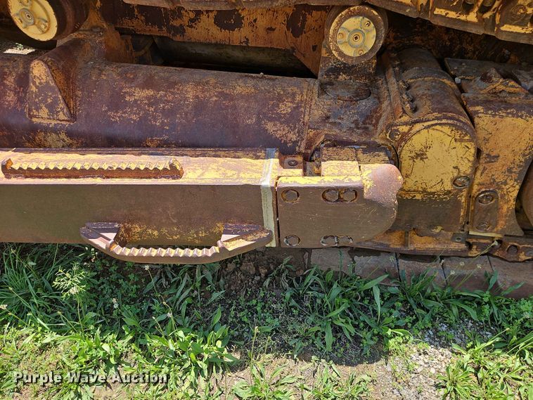 image for item EO7440 2002 John Deere 1050C dozer