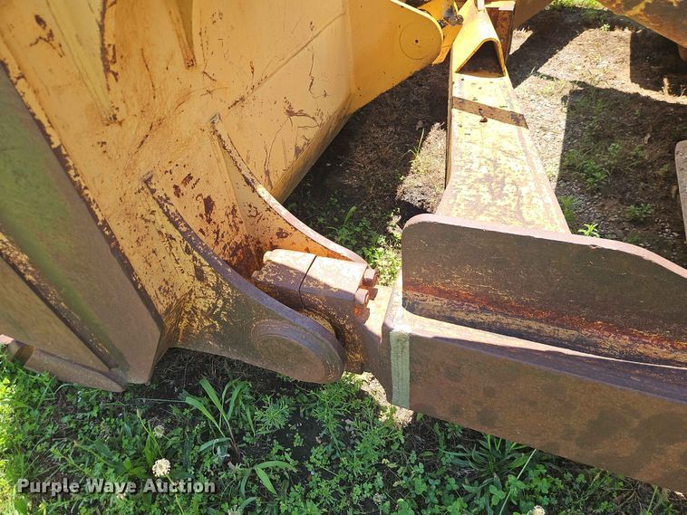 image for item EO7440 2002 John Deere 1050C dozer