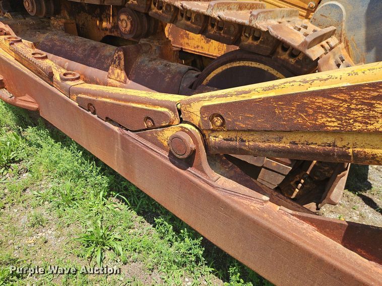image for item EO7440 2002 John Deere 1050C dozer
