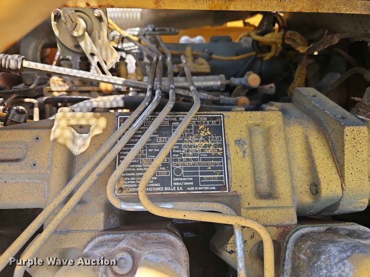 image for item EO7440 2002 John Deere 1050C dozer